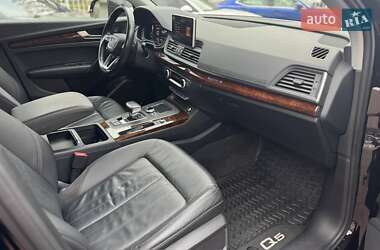 Позашляховик / Кросовер Audi Q5 2017 в 