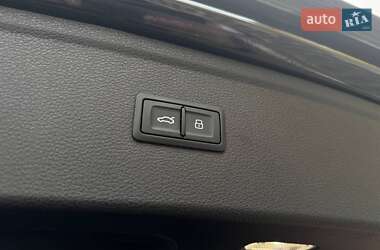 Позашляховик / Кросовер Audi Q5 2017 в 
