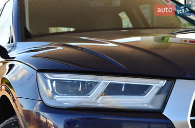 Внедорожник / Кроссовер Audi Q5 2017 в 