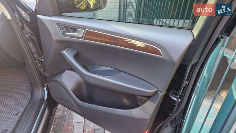 Внедорожник / Кроссовер Audi Q5 2012 в Луцке