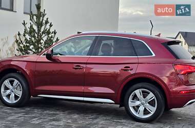 Позашляховик / Кросовер Audi Q5 2018 в Луцьку