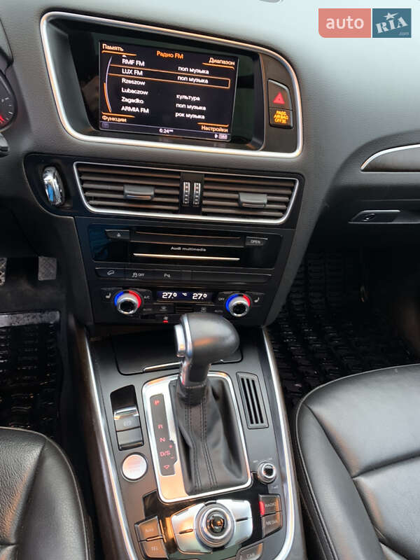 Внедорожник / Кроссовер Audi Q5 2016 в Новояворовске