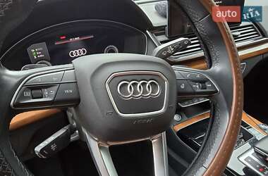 Внедорожник / Кроссовер Audi Q5 2021 в 