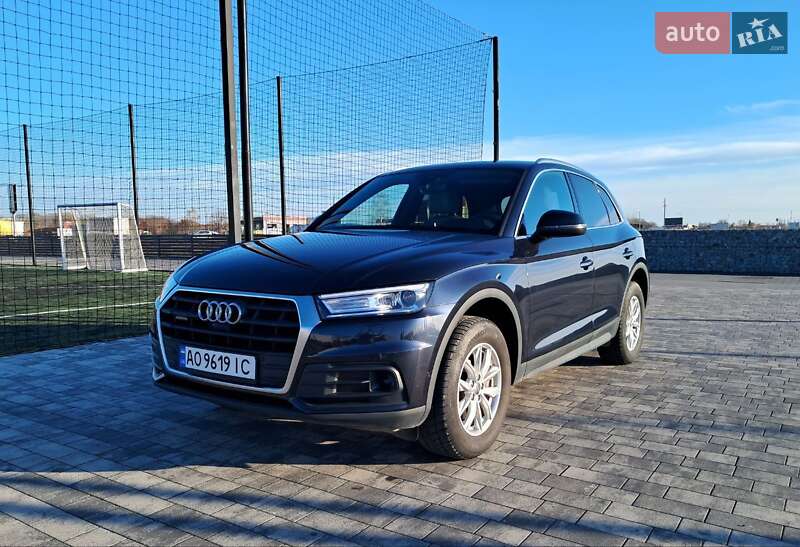 Внедорожник / Кроссовер Audi Q5 2019 в Ужгороде