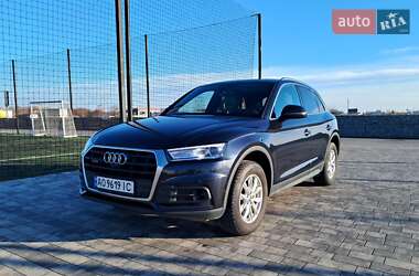 Позашляховик / Кросовер Audi Q5 2019 в Ужгороді