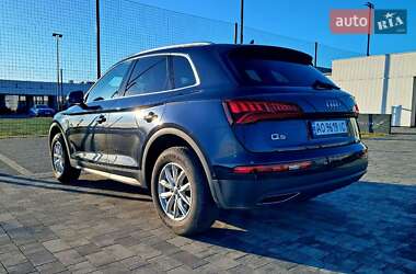 Позашляховик / Кросовер Audi Q5 2019 в Ужгороді