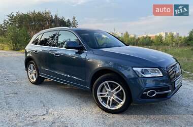 Внедорожник / Кроссовер Audi Q5 2015 в 