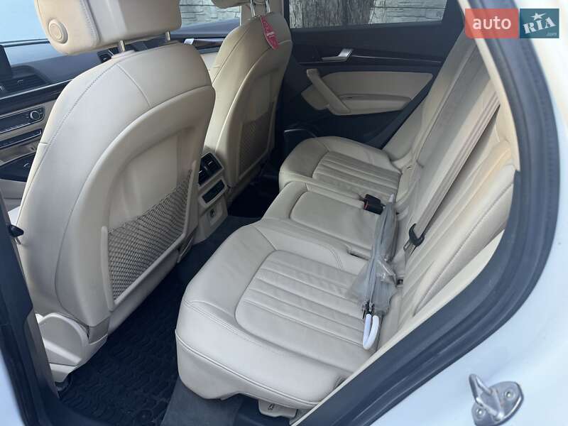 Внедорожник / Кроссовер Audi Q5 2019 в Киеве