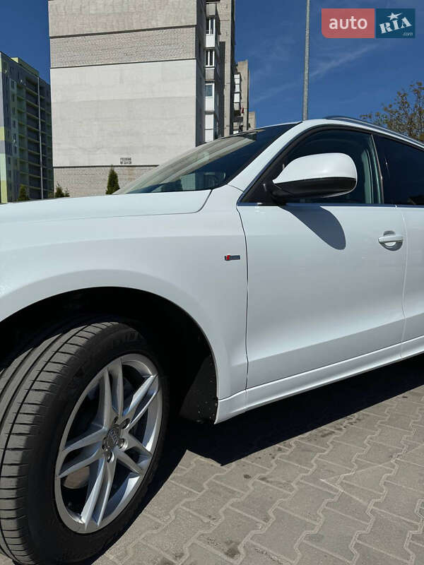 Внедорожник / Кроссовер Audi Q5 2013 в Житомире
