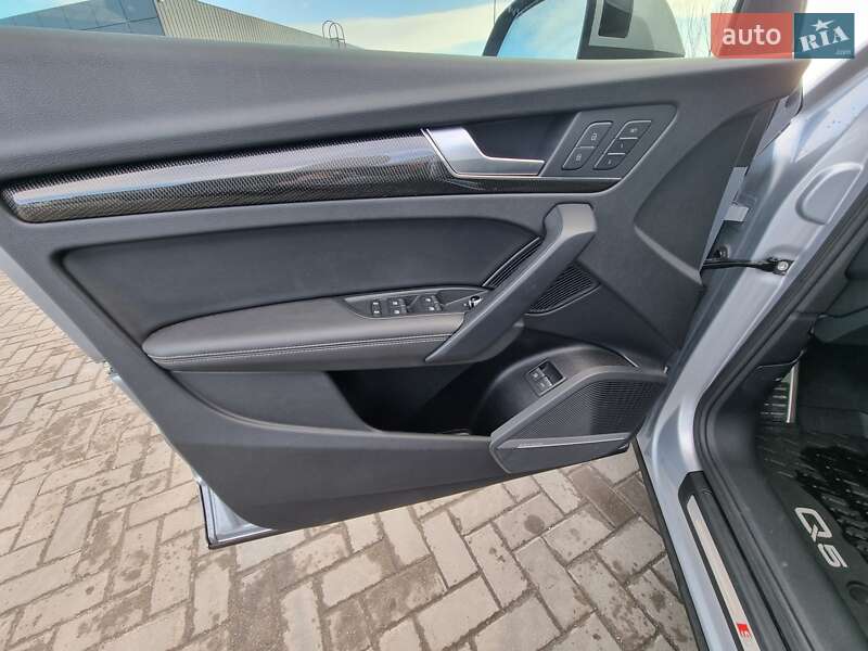 Внедорожник / Кроссовер Audi Q5 2020 в Харькове