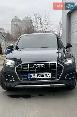 Позашляховик / Кросовер Audi Q5 2021 в Дніпрі