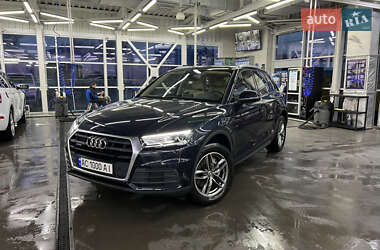 Внедорожник / Кроссовер Audi Q5 2018 в 