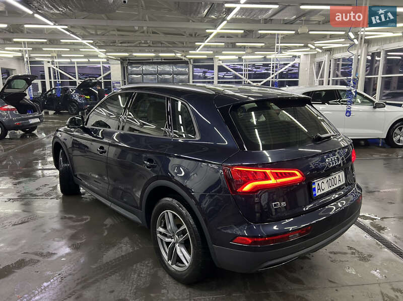Внедорожник / Кроссовер Audi Q5 2018 в Луцке
