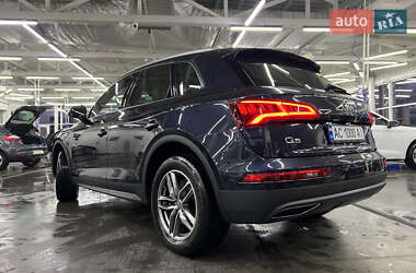 Внедорожник / Кроссовер Audi Q5 2018 в 