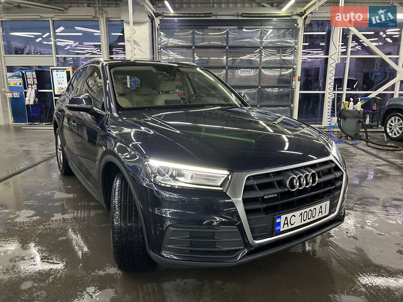 Внедорожник / Кроссовер Audi Q5 2018 в Луцке