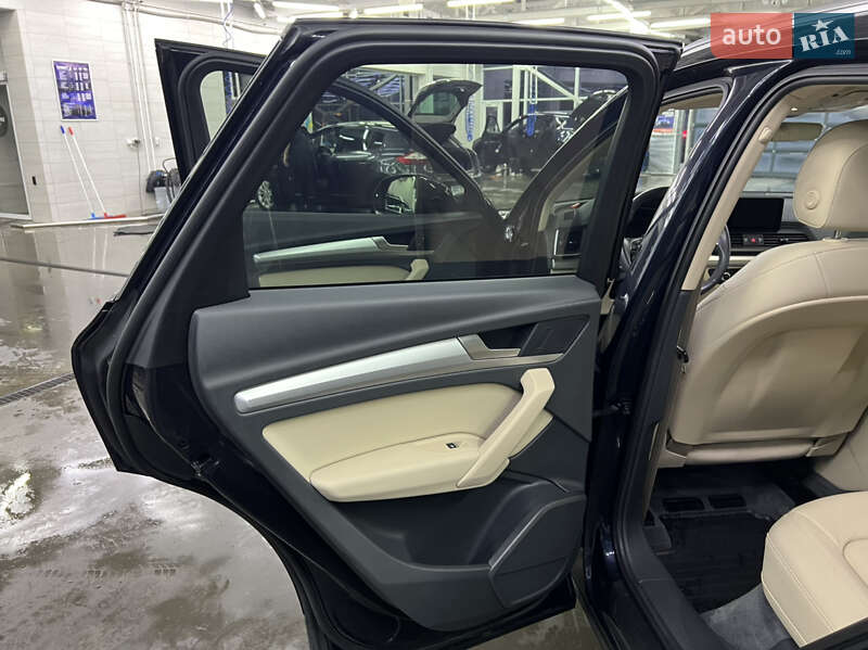 Внедорожник / Кроссовер Audi Q5 2018 в Луцке