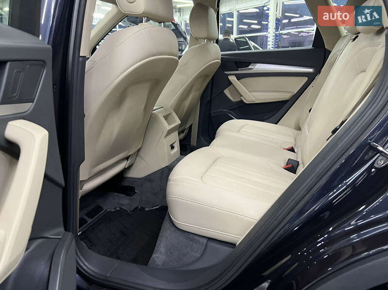 Внедорожник / Кроссовер Audi Q5 2018 в Луцке