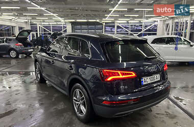 Внедорожник / Кроссовер Audi Q5 2018 в 