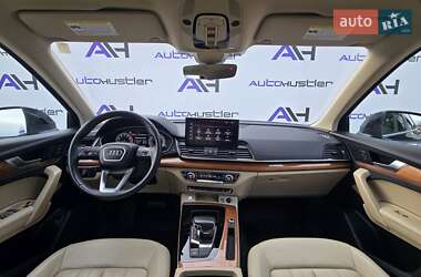 Позашляховик / Кросовер Audi Q5 2021 в 