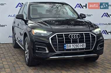 Позашляховик / Кросовер Audi Q5 2021 в 