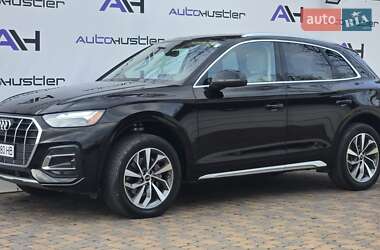 Позашляховик / Кросовер Audi Q5 2021 в 