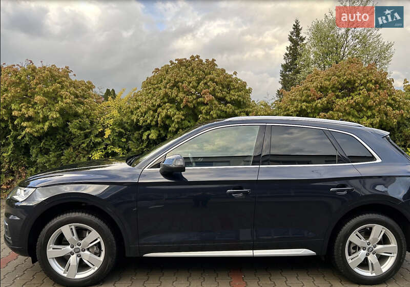 Внедорожник / Кроссовер Audi Q5 2019 в 