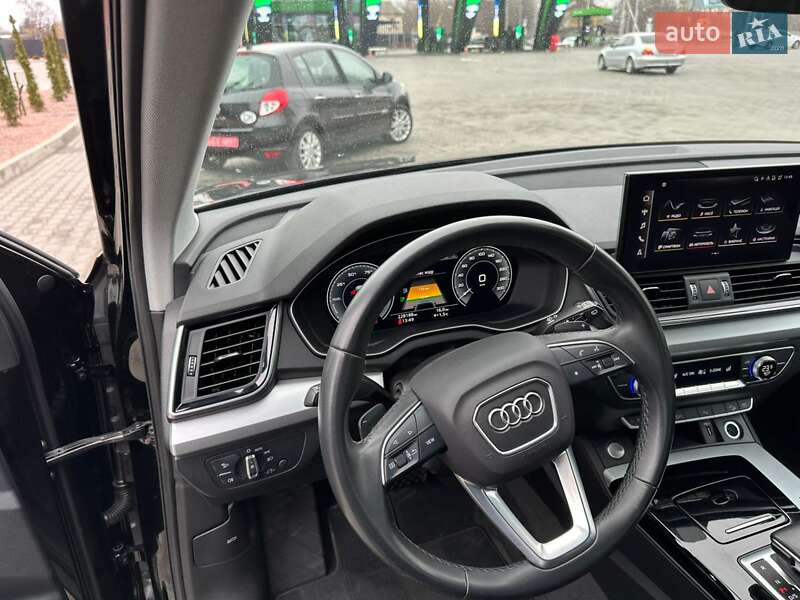Внедорожник / Кроссовер Audi Q5 2021 в Луцке