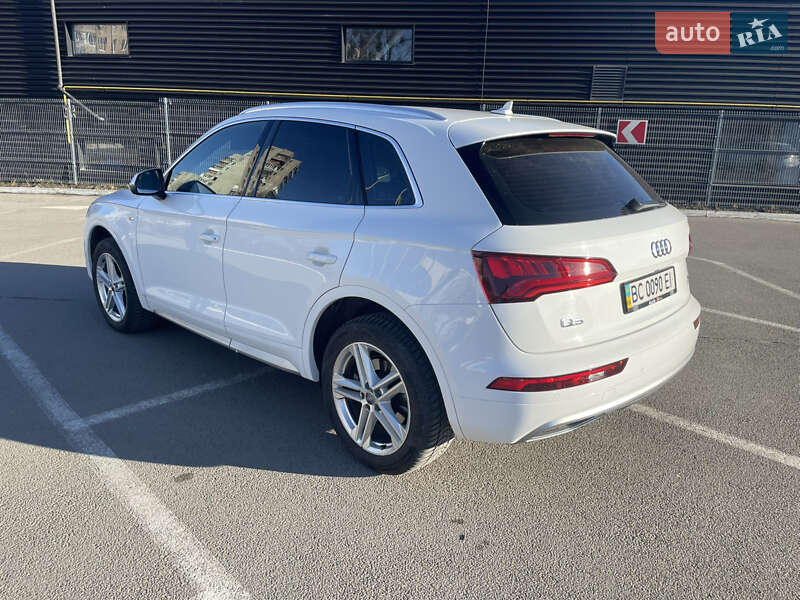 Внедорожник / Кроссовер Audi Q5 2017 в Львове