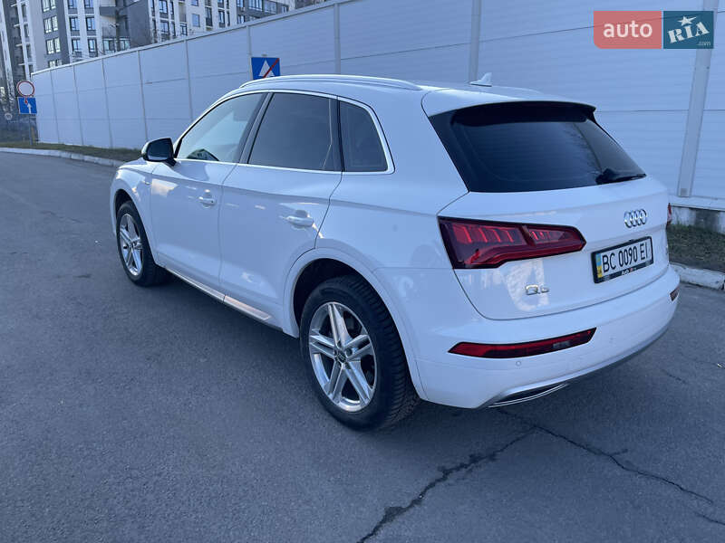 Внедорожник / Кроссовер Audi Q5 2017 в Львове