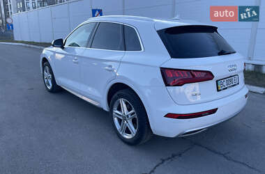 Внедорожник / Кроссовер Audi Q5 2017 в 