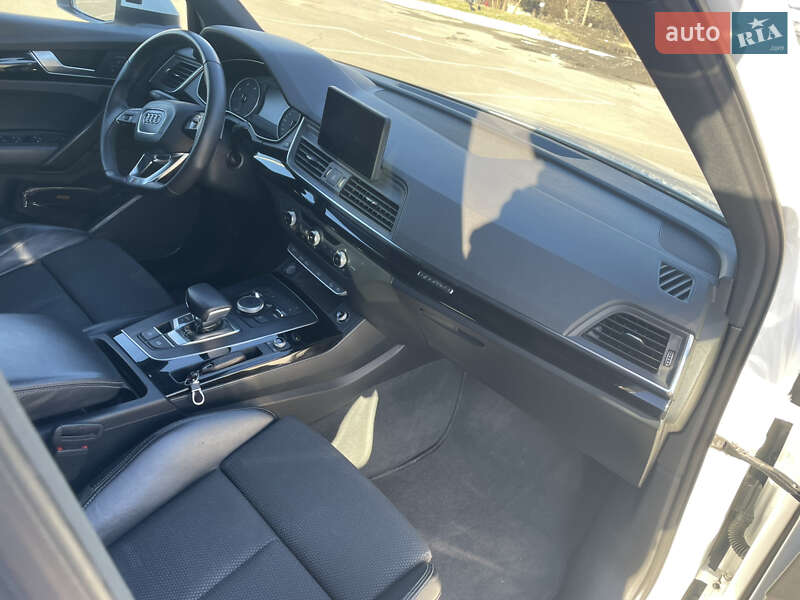 Внедорожник / Кроссовер Audi Q5 2017 в Львове