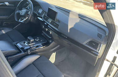 Внедорожник / Кроссовер Audi Q5 2017 в 