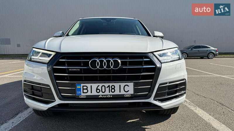 Внедорожник / Кроссовер Audi Q5 2019 в 