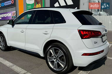 Внедорожник / Кроссовер Audi Q5 2019 в 