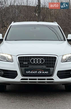 Внедорожник / Кроссовер Audi Q5 2010 в 
