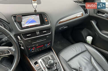 Внедорожник / Кроссовер Audi Q5 2010 в 