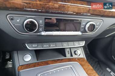 Внедорожник / Кроссовер Audi Q5 2017 в 