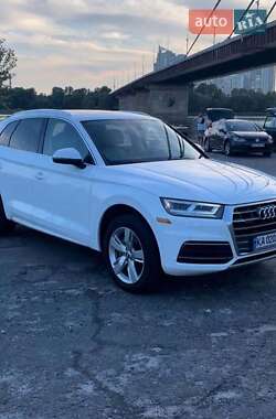 Позашляховик / Кросовер Audi Q5 2017 в Львові