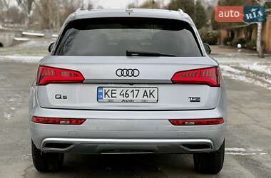 Позашляховик / Кросовер Audi Q5 2018 в 