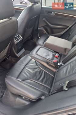 Позашляховик / Кросовер Audi Q5 2015 в 
