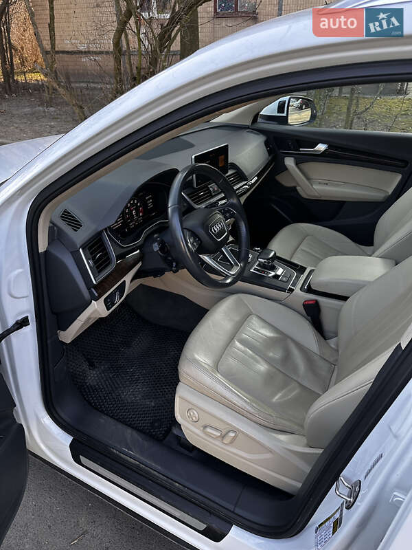 Внедорожник / Кроссовер Audi Q5 2018 в Львове