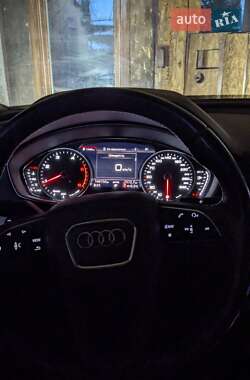 Внедорожник / Кроссовер Audi Q5 2019 в 