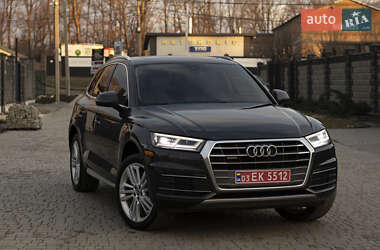 Внедорожник / Кроссовер Audi Q5 2018 в 