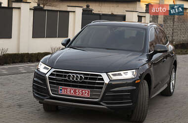 Внедорожник / Кроссовер Audi Q5 2018 в 