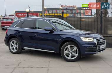 Позашляховик / Кросовер Audi Q5 2019 в Києві