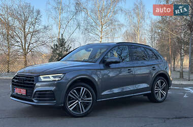 Позашляховик / Кросовер Audi Q5 2020 в Києві