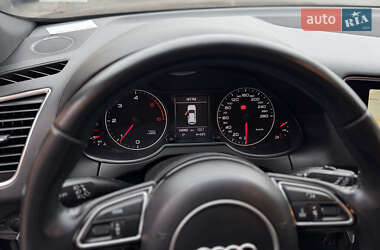 Внедорожник / Кроссовер Audi Q5 2011 в 