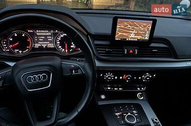 Внедорожник / Кроссовер Audi Q5 2019 в Житомире