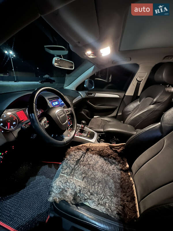 Позашляховик / Кросовер Audi Q5 2009 в Томашполі
