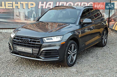 Внедорожник / Кроссовер Audi Q5 2017 в 